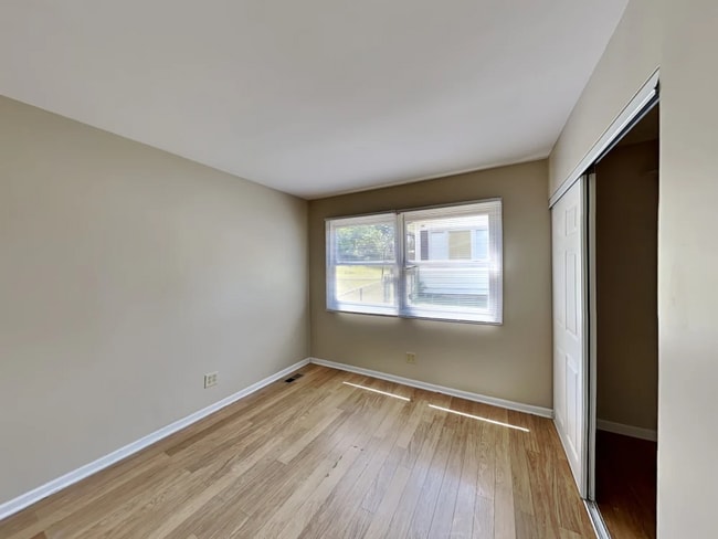 Building Photo - 672 Krenz Ave