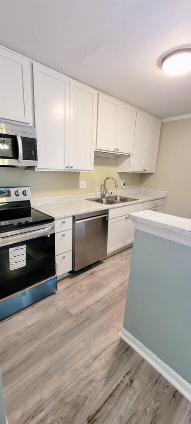 Photo - 5733 Bramblegate Rd (Greensboro, NC)