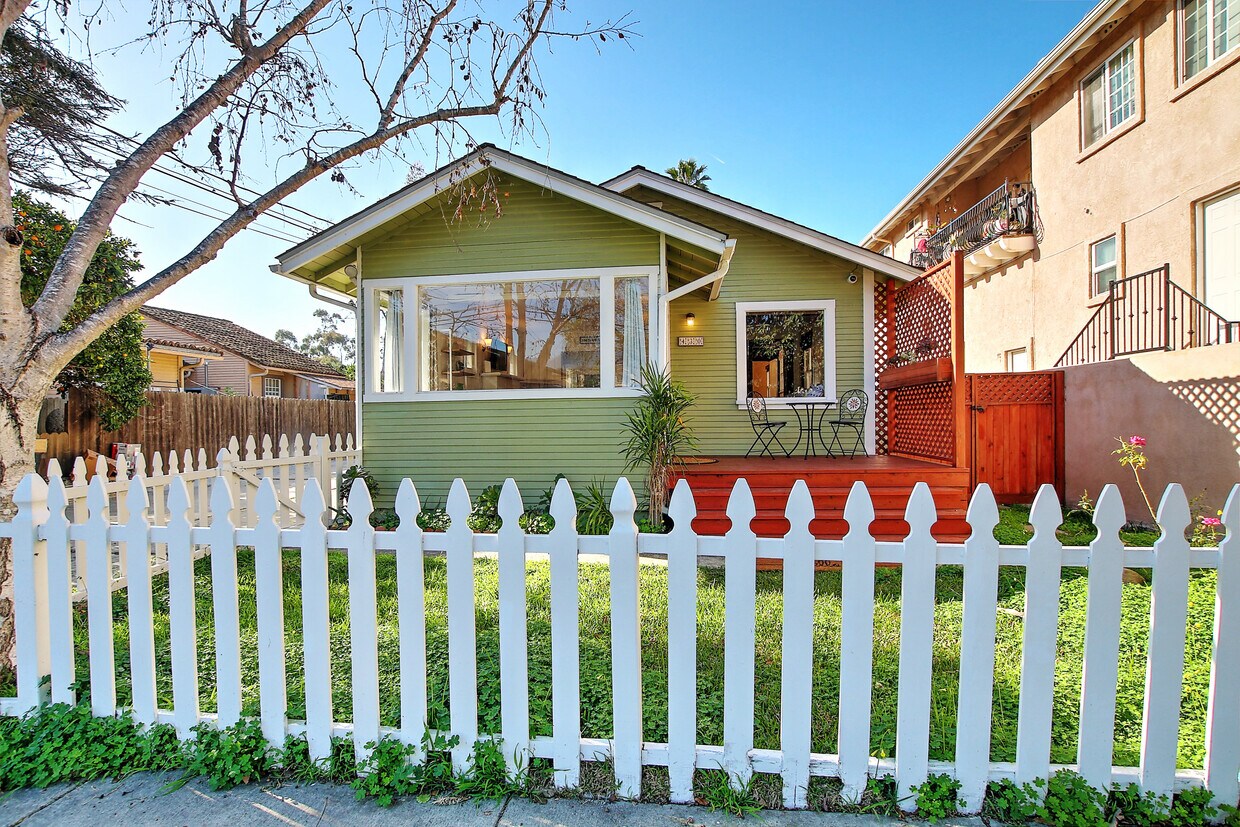 Foto principal - 430 S Canada St