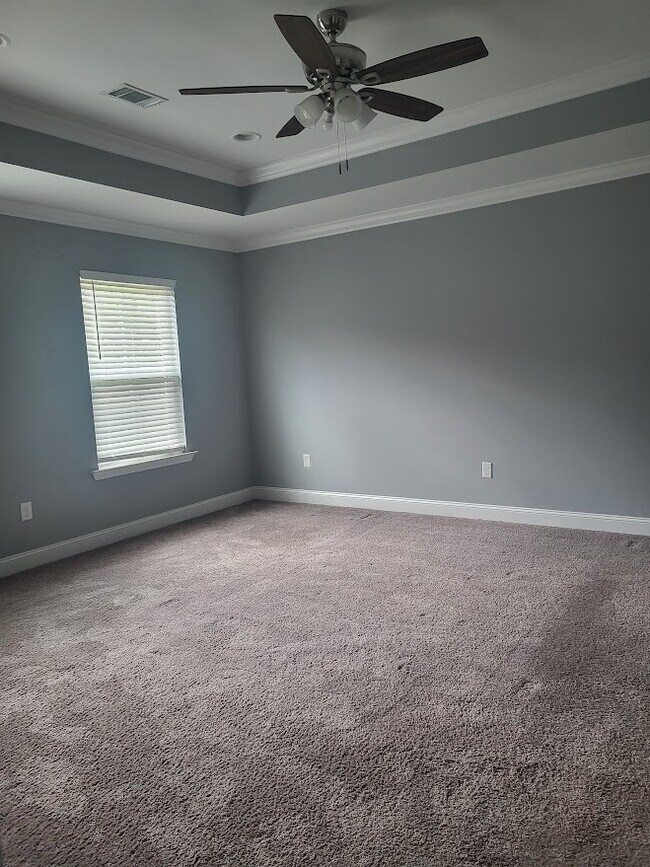 Foto del edificio - 281 Cypress Creek Dr NE