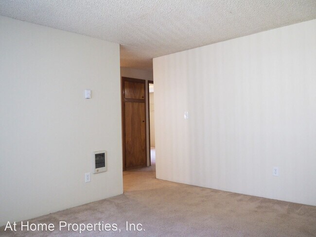 Foto del edificio - 1050-1060 SW E Ave