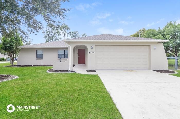 Primary Photo - 8484 Beach Rd, Spring Hill, FL 34606