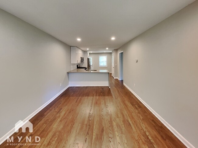 Building Photo - 224 Buchanan Terrace