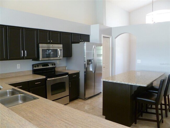 Building Photo - 6936 Cohasset Cir