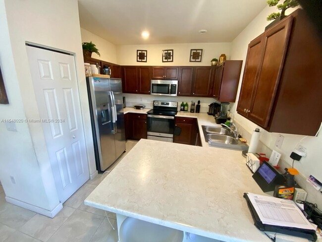 Building Photo - 3429 SE 1st St