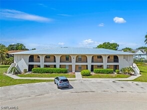 Building Photo - 151 Cypress Way E