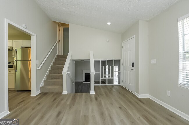 Building Photo - 5567 Downs Way