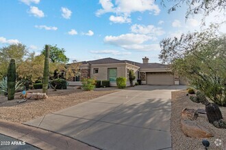 Building Photo - 6002 E Saguaro Vista Ct