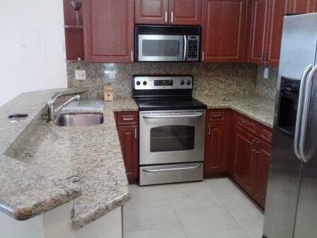 Foto principal - 2445 SW 18th Terrace
