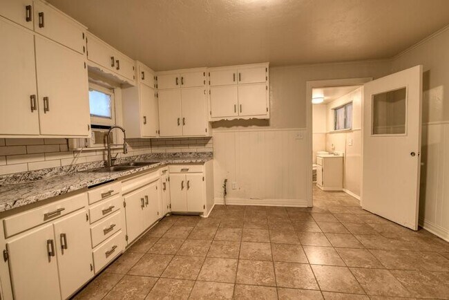 Foto del edificio - 4037 NW 14th St