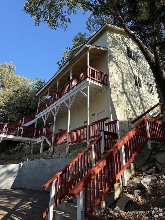 Building Photo - 24071 Fern Glen Rd