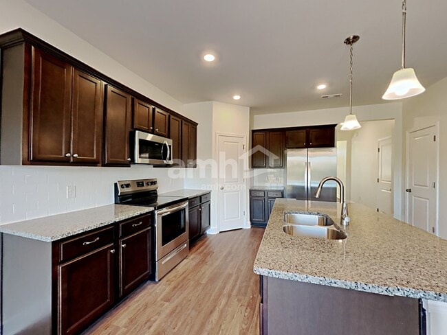 Building Photo - 412 Bluewater Dr