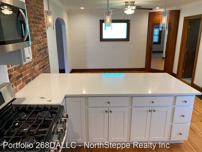 Building Photo - 3 br, 2 bath House - 268 Dakota Ave