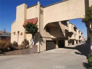 Building Photo - 5128 Rosemead Blvd