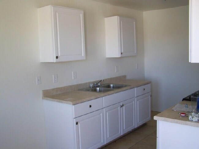 Foto del edificio - 7135 Murray Ln