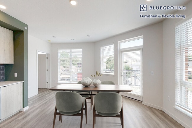 Foto del edificio - 2600 Lawrence St