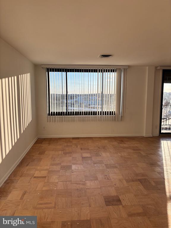 Foto del edificio - 3450 Toledo Terrace