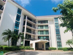 Building Photo - 1101 River Reach Dr