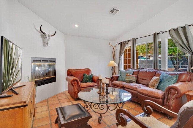 Building Photo - 52030 Avenida Madero
