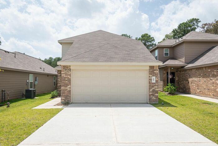 Primary Photo - 405 N Meadows Dr