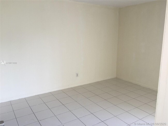 Building Photo - 3396 Foxcroft Rd
