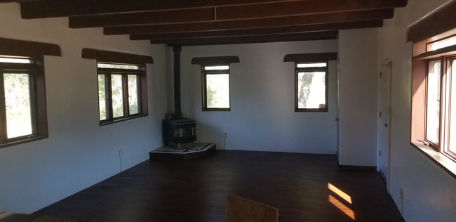 Building Photo - 12 Camino del Campo Santo