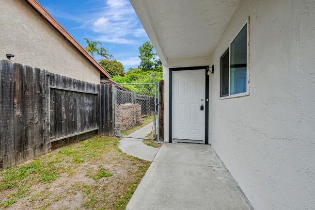 Building Photo - 6046 Reo Pl