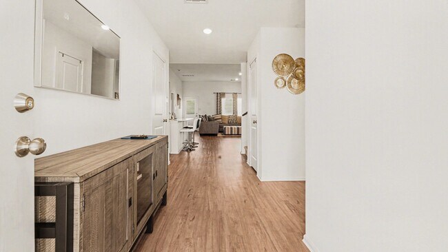 Foto del edificio - 9502 Brookside Point Dr