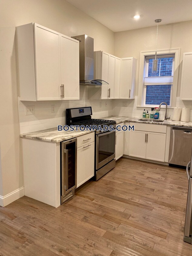 Foto principal - 91 Chelsea St
