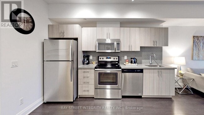 Building Photo - 16 McAdam Ave