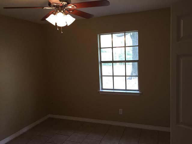 Building Photo - 9212 Warbler Ave
