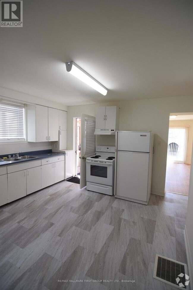 Building Photo - 509 Parnell St