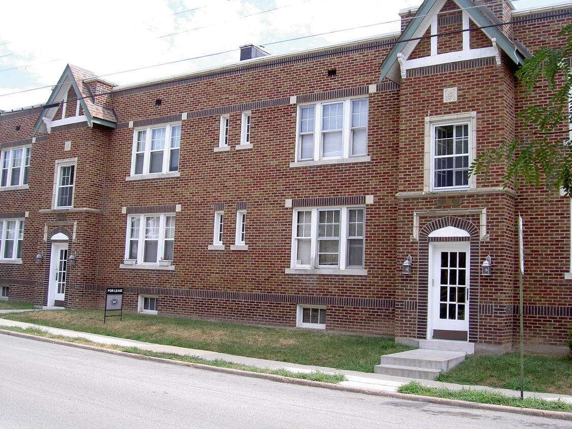 Primary Photo - 1912-1914 Yale Ave