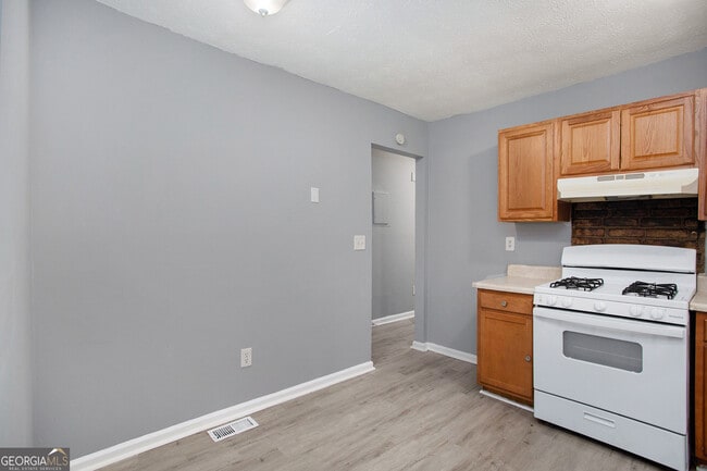 Building Photo - 2166 Satellite Way