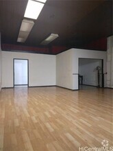 Building Photo - 150 N King St