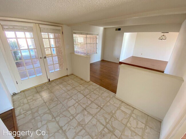 Foto del edificio - 3 br, 3 bath House - 5809 Vista Clara