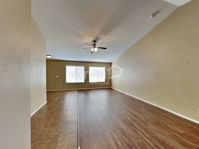 Building Photo - 2324 S 238th Lane