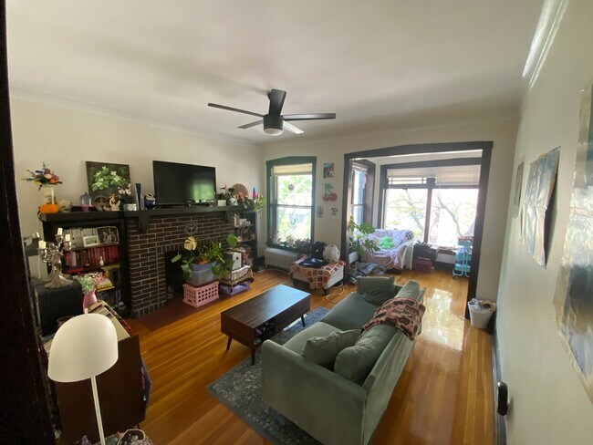 Foto del edificio - 5403 S Harper Ave
