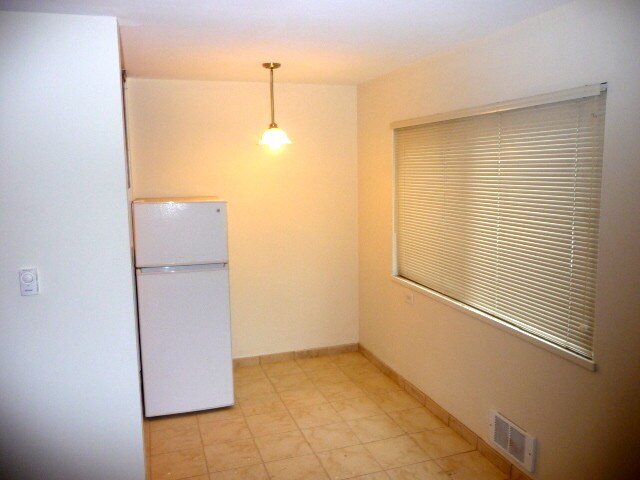 Building Photo - 1515 6th Ave W