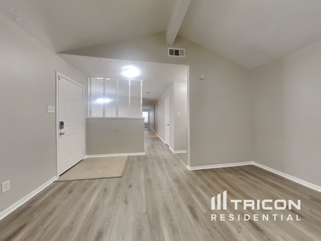 Foto del edificio - 23238 Briarcreek Blvd