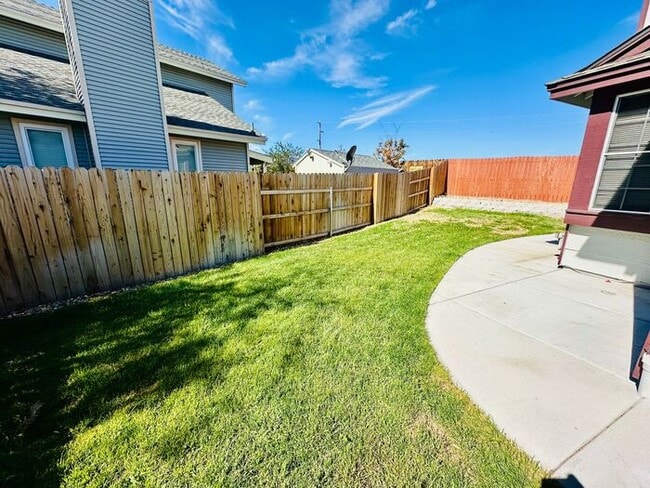 Building Photo - 2701 Pajaro Pl