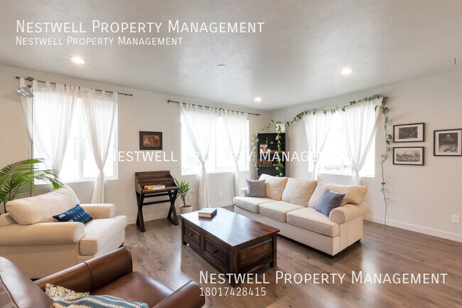 Foto del edificio - Newer 4-bed Townhome in American Fork