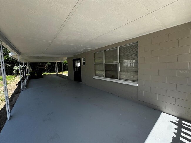 Foto del edificio - 1610 Crest Ave