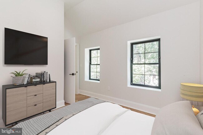 Foto del edificio - 2630 39th St NW