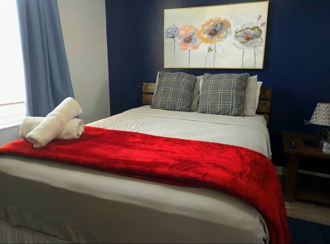 Building Photo - 259 Grand Rapids Dr