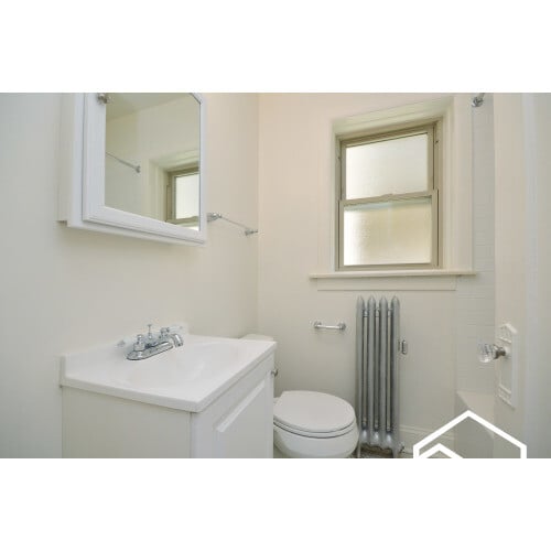 Building Photo - 4848 N Kimball Ave