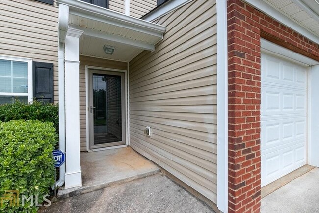 Building Photo - 421 Double Creek Dr