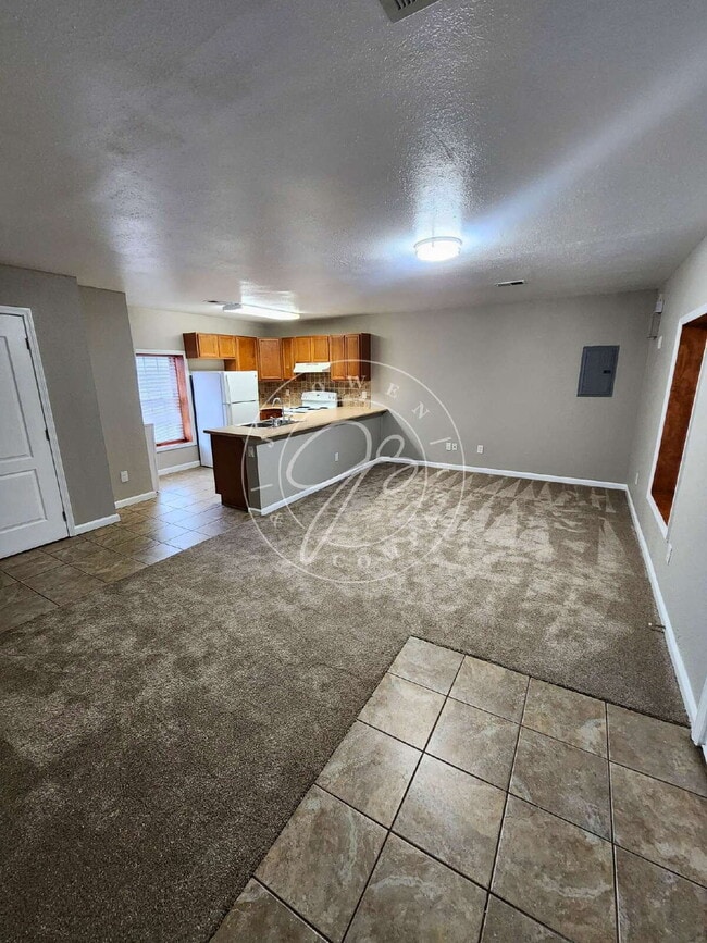 Building Photo - 1026 N Huron St