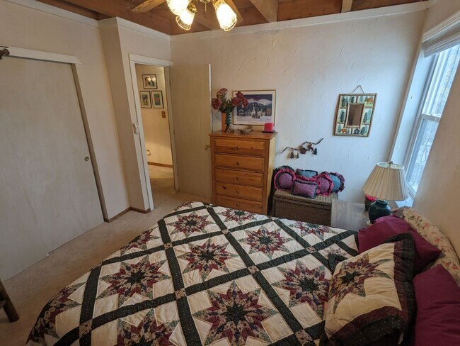 Building Photo - Long Term Rental- Treehouse Condominiums G104
