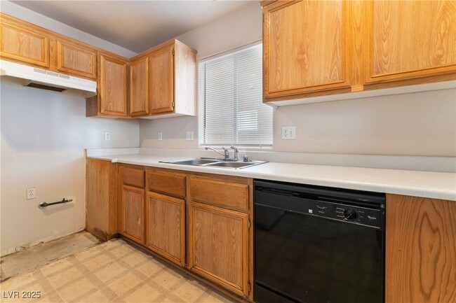 Building Photo - 3684 Hidden Beach Ct